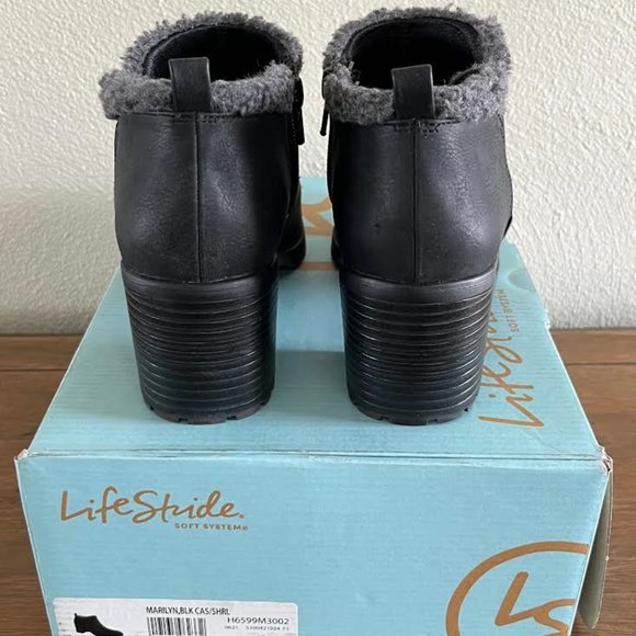 Life Stride ankle boots, Size 7M, Black w/gray fur trim - Picture 5 of 7